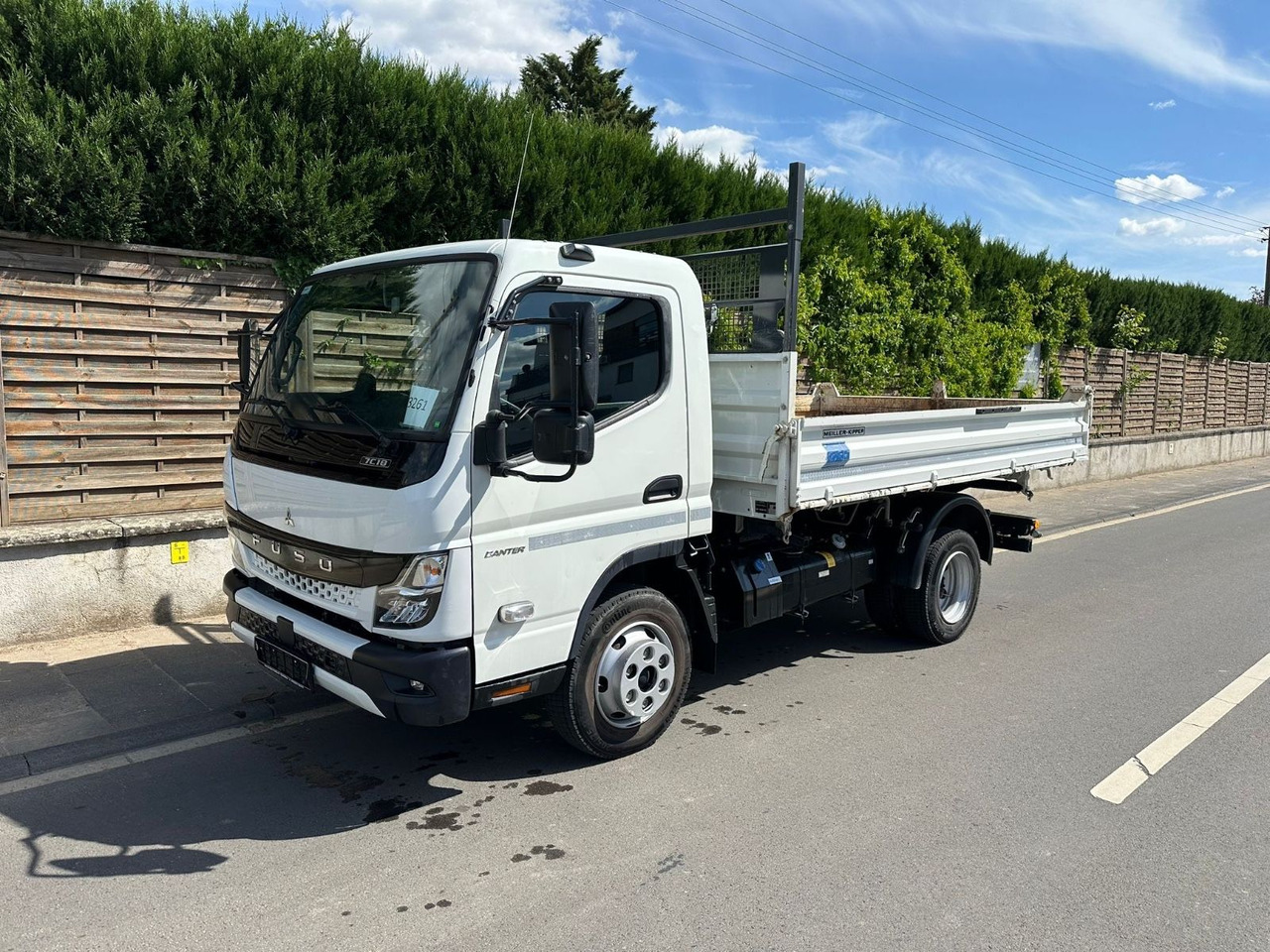FUSO Canter 7C18/Meiller 3-S-K*Top-Deal!* - Utilitaire benne: photos 1 FUSO Canter 7C18/Meiller 3-S-K*Top-Deal!* - Utilitaire benne: photos 1
