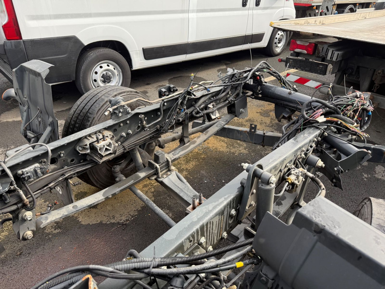 Iveco Eurocargo 110EL250 Unfallchassis - Camion porte-voitures: photos 3 Iveco Eurocargo 110EL250 Unfallchassis - Camion porte-voitures: photos 3