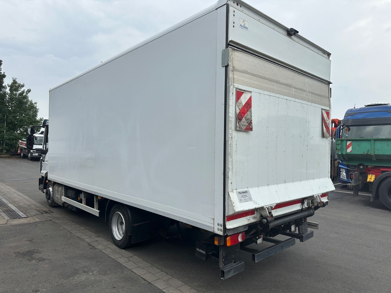 Iveco Eurocargo 75E210/Koffer/LBW 1000Kg/Automatik/ - Fourgon grand volume: photos 5 Iveco Eurocargo 75E210/Koffer/LBW 1000Kg/Automatik/ - Fourgon grand volume: photos 5