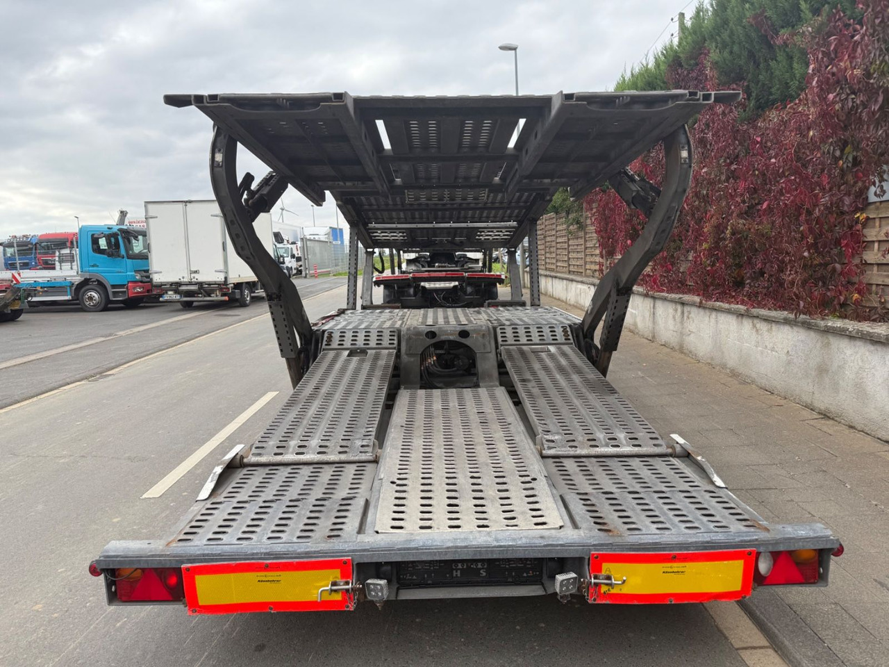 Scania R410, FVG 2016, VDI 2700, Retarder, Top - Camion porte-voitures: photos 5 Scania R410, FVG 2016, VDI 2700, Retarder, Top - Camion porte-voitures: photos 5