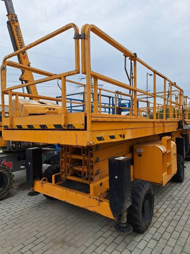 Haulotte H 15 SXL - Nacelle ciseaux: photos 4 Haulotte H 15 SXL - Nacelle ciseaux: photos 4