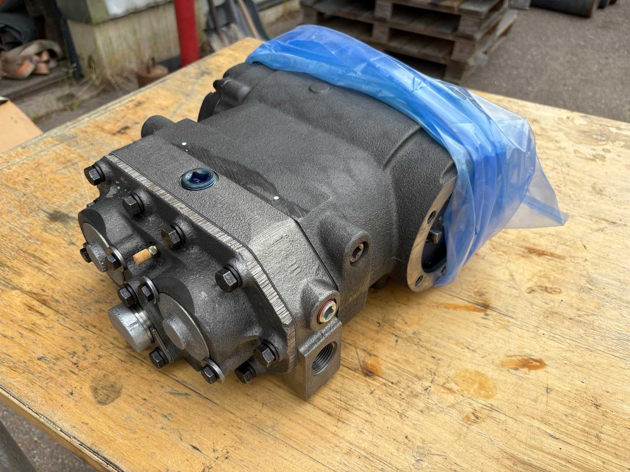 Air Dryer Compressor Cummins ST-676 - Compresseur pour Camion: photos 2 Air Dryer Compressor Cummins ST-676 - Compresseur pour Camion: photos 2