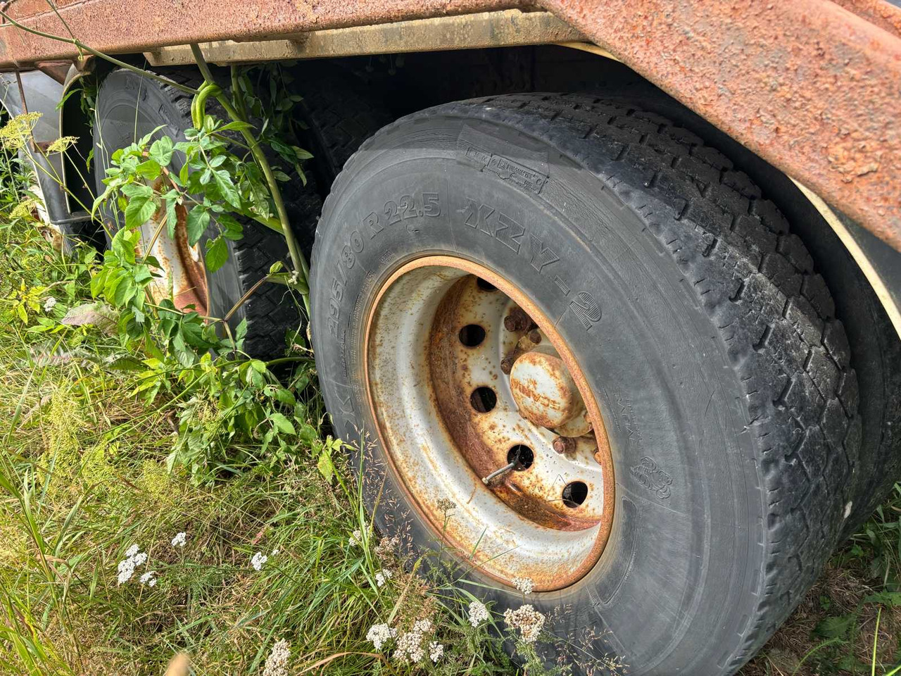 Driven trailer Scania 143 chassis - Remorque voiture: photos 5 Driven trailer Scania 143 chassis - Remorque voiture: photos 5
