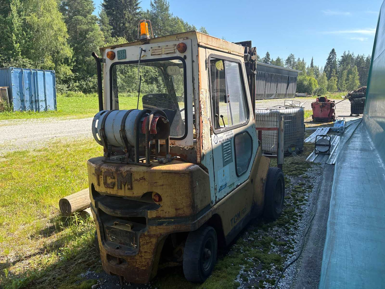 Gas forklift TCM F G25N4 for refurbishment/spare parts - Chariot élévateur à gaz: photos 3 Gas forklift TCM F G25N4 for refurbishment/spare parts - Chariot élévateur à gaz: photos 3