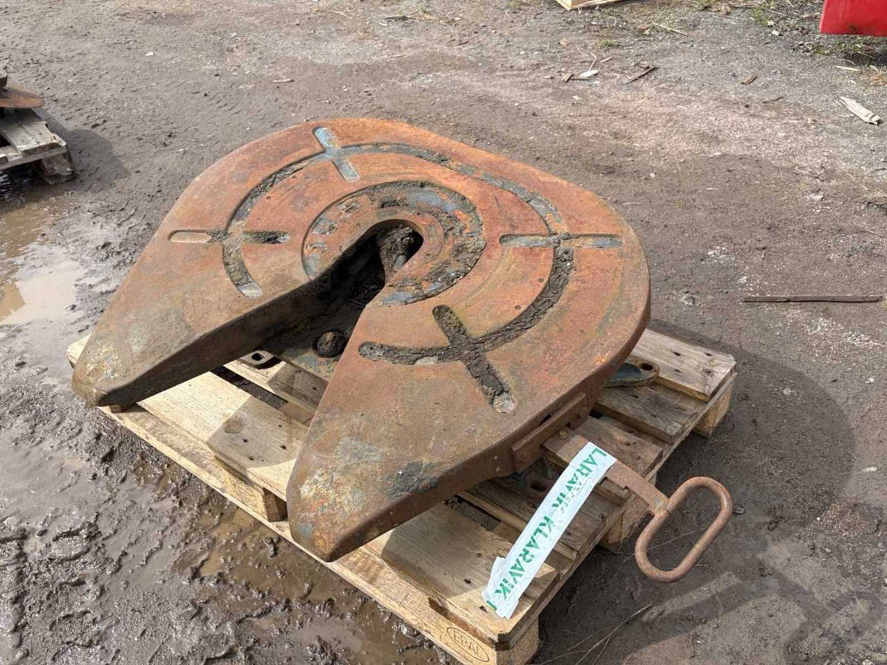 Heavy-duty wheel with 3.5-inch pin - Sellette d'attelage pour Camion: photos 1 Heavy-duty wheel with 3.5-inch pin - Sellette d'attelage pour Camion: photos 1