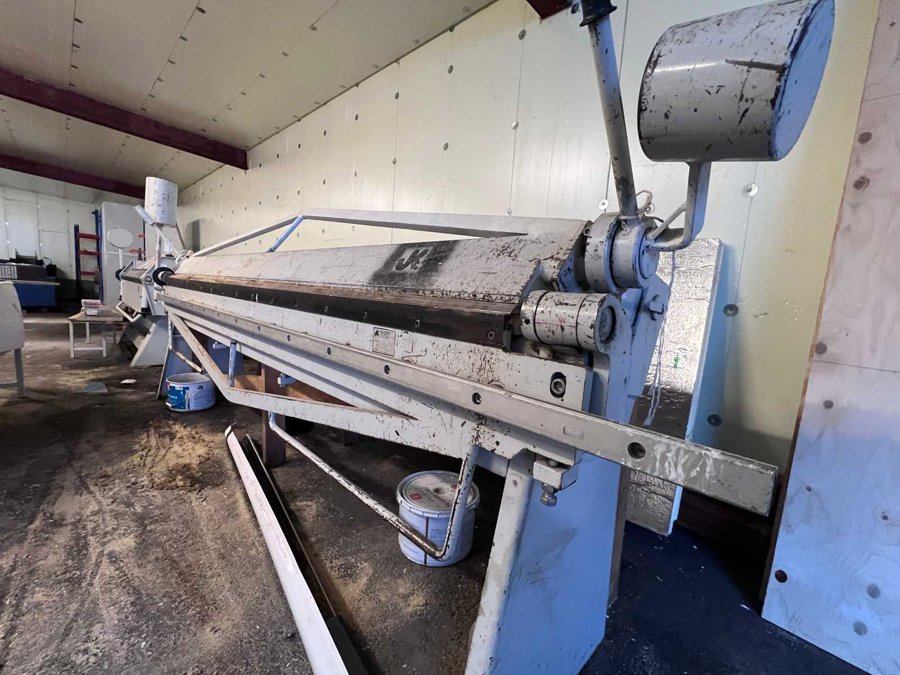 Sheet metal bending machine JK-Kone LK-E 25-3050 - Machine à métaux: photos 3 Sheet metal bending machine JK-Kone LK-E 25-3050 - Machine à métaux: photos 3