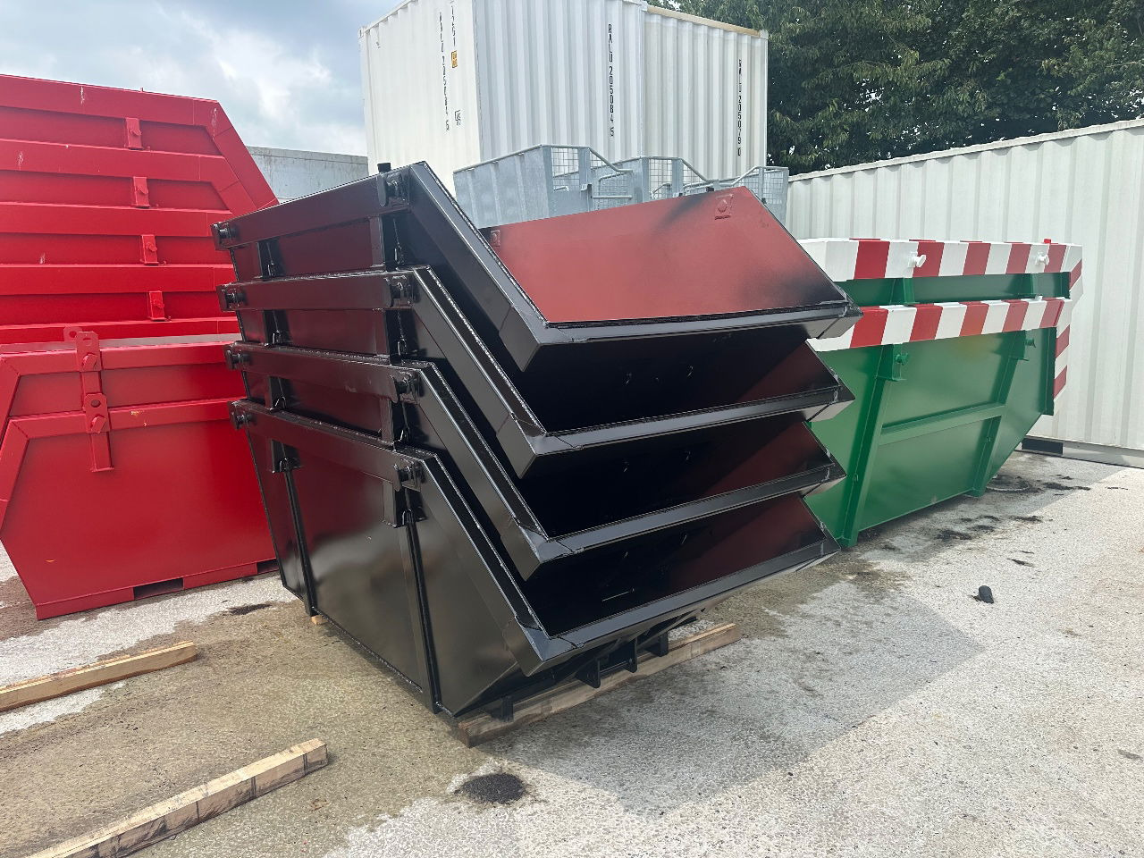 Sidalco 3 m3 puincontainers - Benne à chaînes: photos 1 Sidalco 3 m3 puincontainers - Benne à chaînes: photos 1