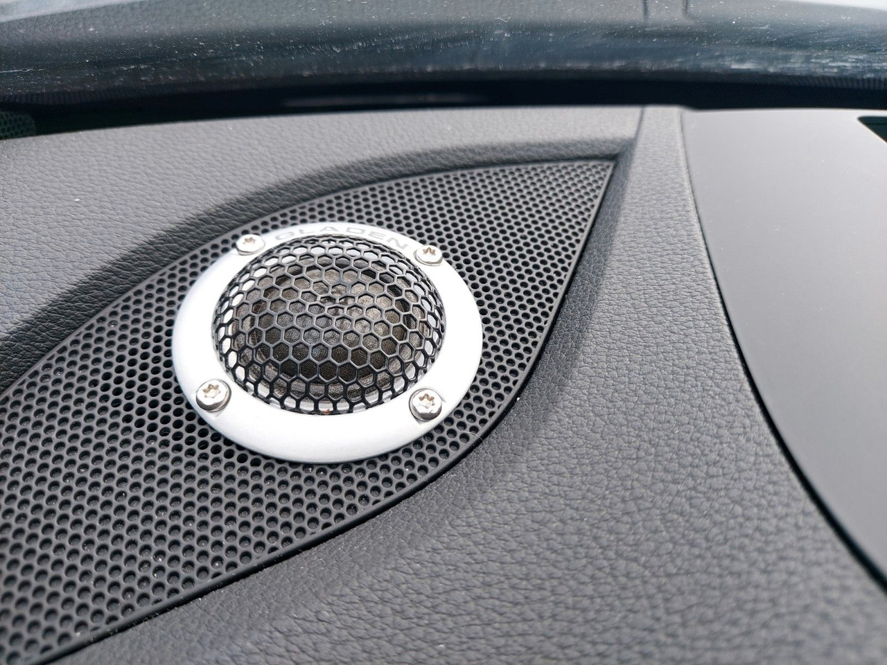 Voiture break Audi A4 Avant 50 TDI Quattro S-Line Pano ACC Radar: photos 16 Voiture break Audi A4 Avant 50 TDI Quattro S-Line Pano ACC Radar: photos 16