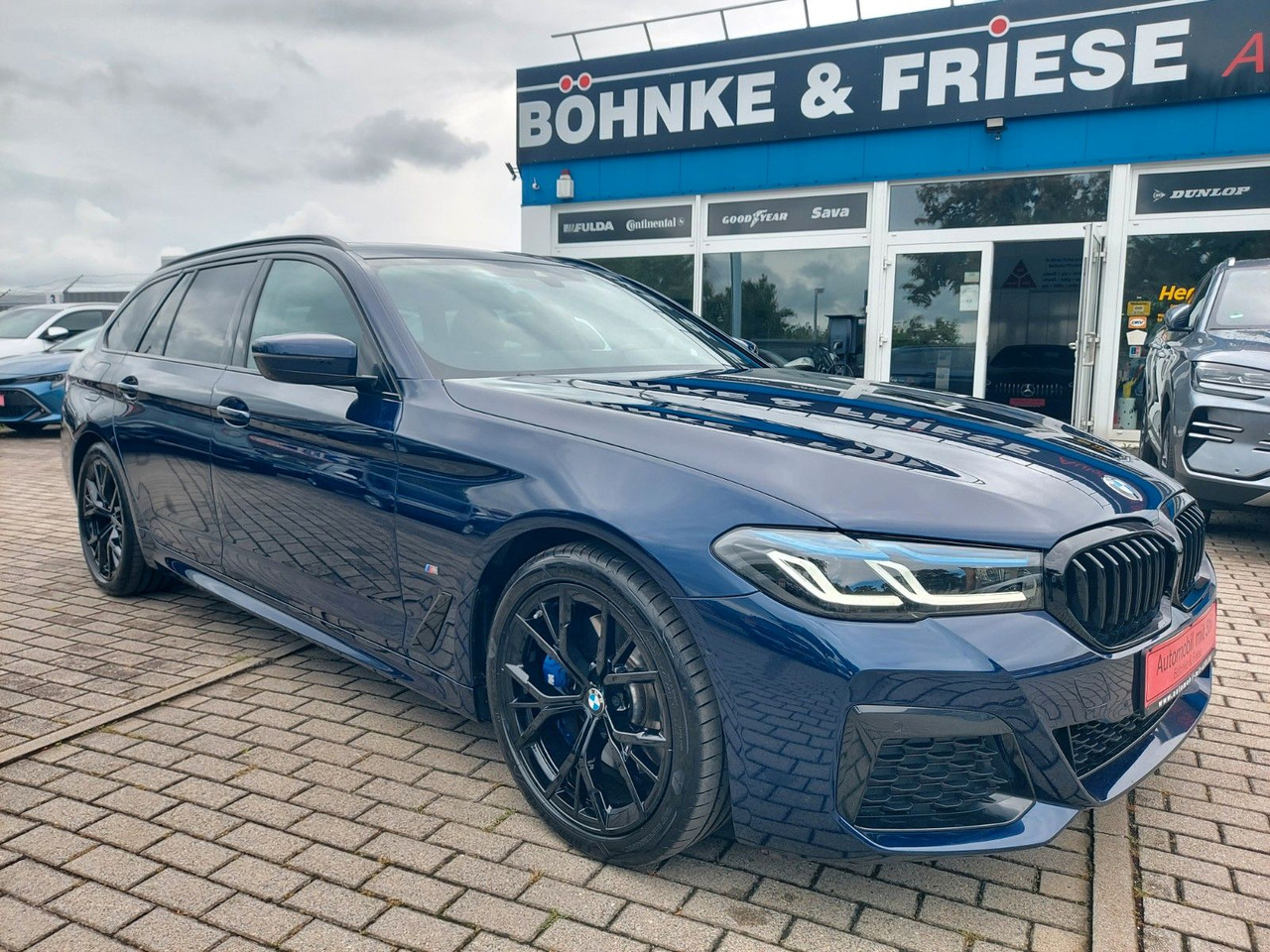 BMW 520 Touring d xDrive M Sport Pro H&K Standheiz - Voiture break: photos 1 BMW 520 Touring d xDrive M Sport Pro H&K Standheiz - Voiture break: photos 1