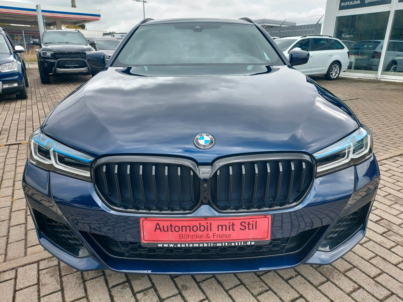 BMW 520 Touring d xDrive M Sport Pro H&K Standheiz - Voiture break: photos 3 BMW 520 Touring d xDrive M Sport Pro H&K Standheiz - Voiture break: photos 3