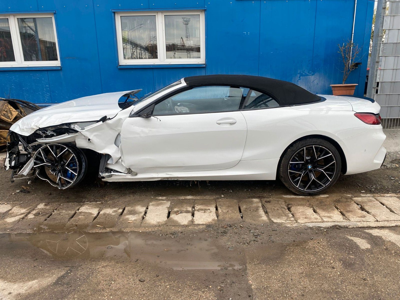 BMW M8 Baureihe M8 Cabrio Competition - Cabriolet: photos 1 BMW M8 Baureihe M8 Cabrio Competition - Cabriolet: photos 1