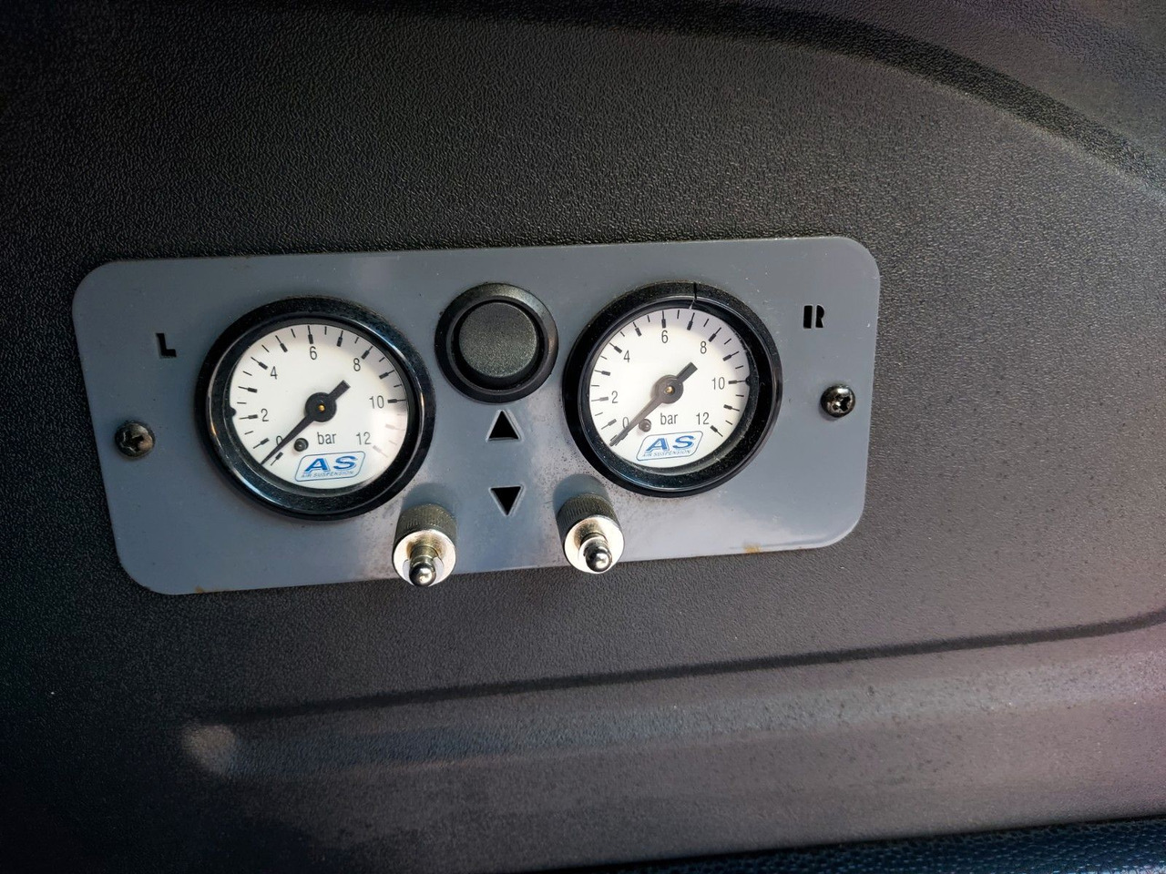 Ford Transit Pritsche 350 L4 extra lang Luftfeder - Utilitaire plateau: photos 3 Ford Transit Pritsche 350 L4 extra lang Luftfeder - Utilitaire plateau: photos 3