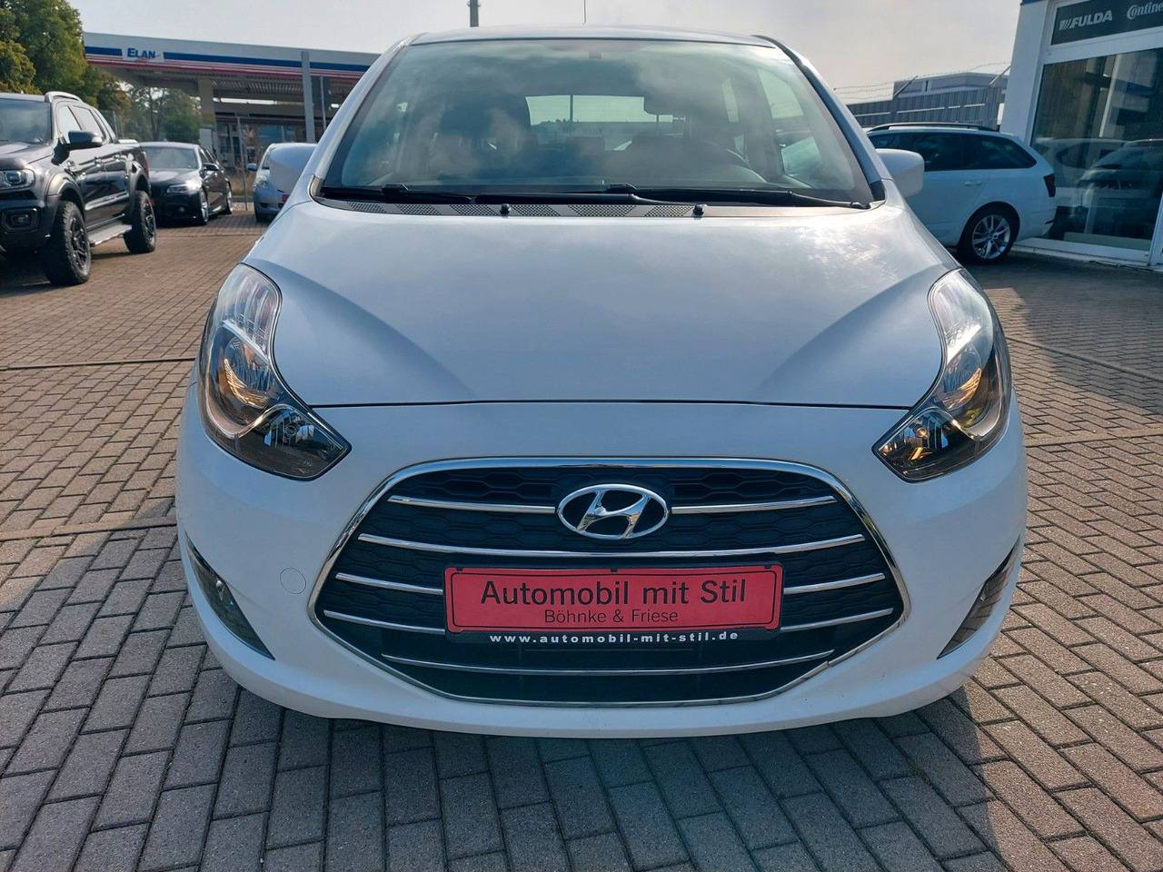 Hyundai ix20 Passion Automatik Klima PDC AHK - Voiture: photos 3 Hyundai ix20 Passion Automatik Klima PDC AHK - Voiture: photos 3