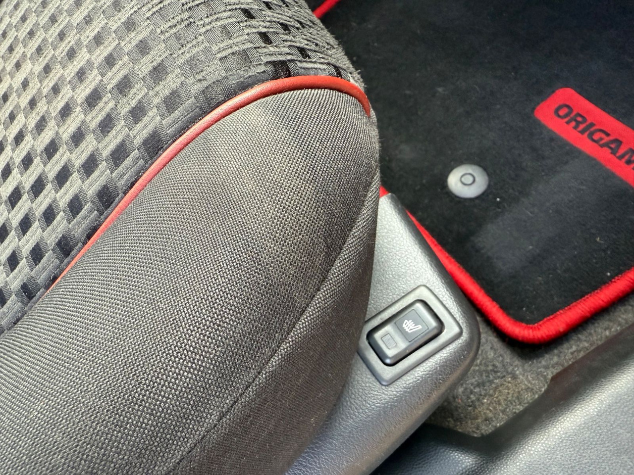 Voiture Mazda 2 Lim. 1.3 Origami 5 TÜER KLIMA SHZ TÜV NEU: photos 16 Voiture Mazda 2 Lim. 1.3 Origami 5 TÜER KLIMA SHZ TÜV NEU: photos 16