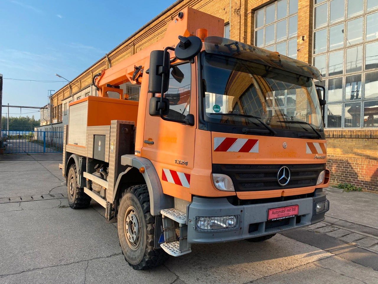 Mercedes-Benz ATEGO 4X4 1324 Hub Steiger Ruthmann T220 - Camion avec nacelle: photos 2 Mercedes-Benz ATEGO 4X4 1324 Hub Steiger Ruthmann T220 - Camion avec nacelle: photos 2