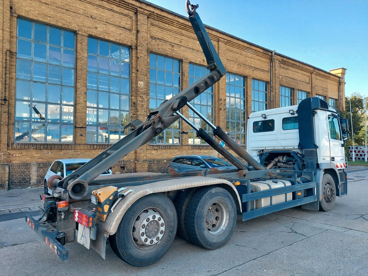Mercedes-Benz Actros 6-Zyl. 2546 ABROLLKIPPER MEILER - Camion ampliroll: photos 1 Mercedes-Benz Actros 6-Zyl. 2546 ABROLLKIPPER MEILER - Camion ampliroll: photos 1