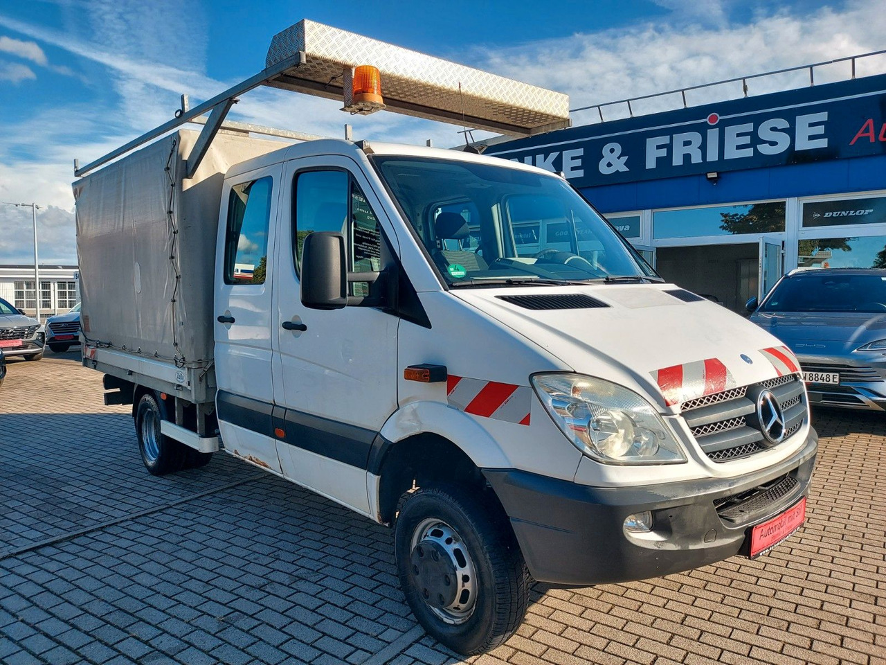 Mercedes-Benz Sprinter II Pritsche DoKa 516 4X4 Plane 6 Sitze - Utilitaire rideaux coulissants (PLSC), Utilitaire double cabine: photos 1 Mercedes-Benz Sprinter II Pritsche DoKa 516 4X4 Plane 6 Sitze - Utilitaire rideaux coulissants (PLSC), Utilitaire double cabine: photos 1