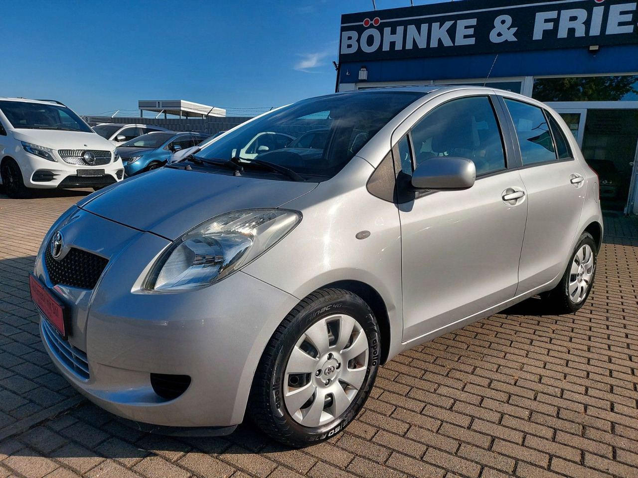 Toyota Yaris Sol Klima - Voiture: photos 2 Toyota Yaris Sol Klima - Voiture: photos 2