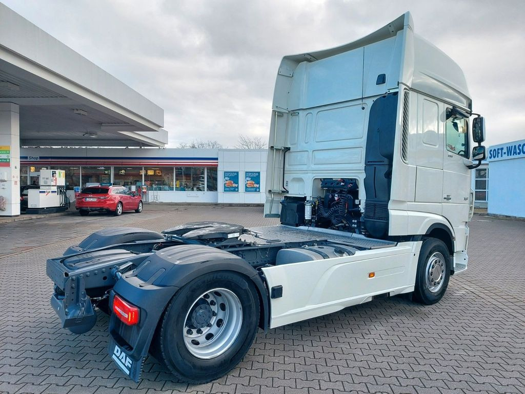 DAF XF 530 FT SuperSpaceCab ACC Luftfeder Retarder - Tracteur routier: photos 5 DAF XF 530 FT SuperSpaceCab ACC Luftfeder Retarder - Tracteur routier: photos 5