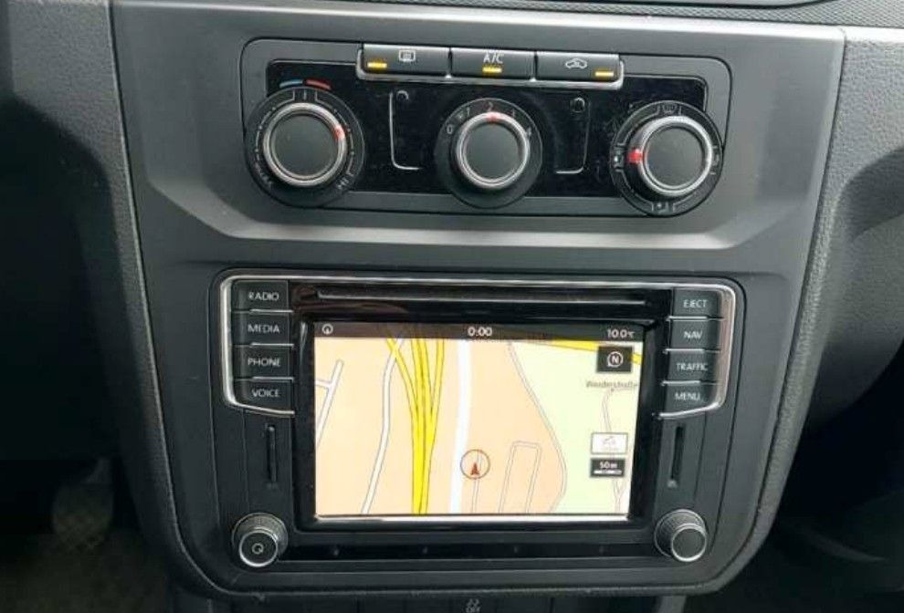 Volkswagen Caddy Nfz Kasten 4Motion 4x4 Klima - Transport de personnes: photos 2 Volkswagen Caddy Nfz Kasten 4Motion 4x4 Klima - Transport de personnes: photos 2