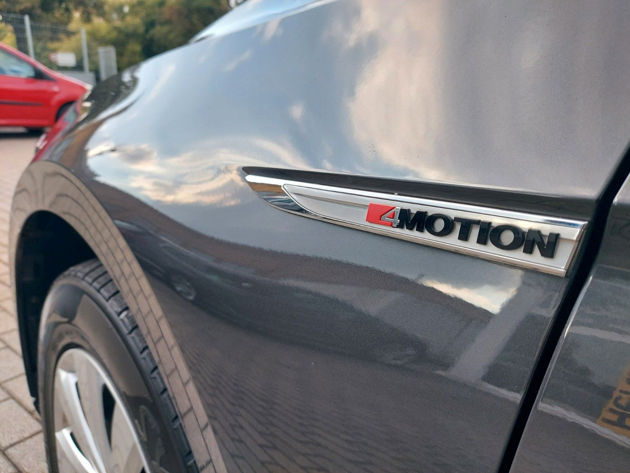 Volkswagen Passat Variant Highline 4Motion 4x4 Massage - Voiture break: photos 2 Volkswagen Passat Variant Highline 4Motion 4x4 Massage - Voiture break: photos 2