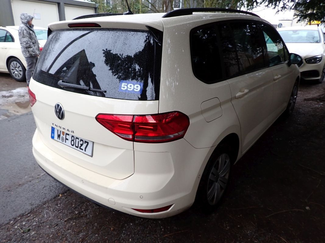 Volkswagen Touran 2.0 TDI SCR DSG Comfortline TAXI LED NAVI - Transport de personnes: photos 3 Volkswagen Touran 2.0 TDI SCR DSG Comfortline TAXI LED NAVI - Transport de personnes: photos 3