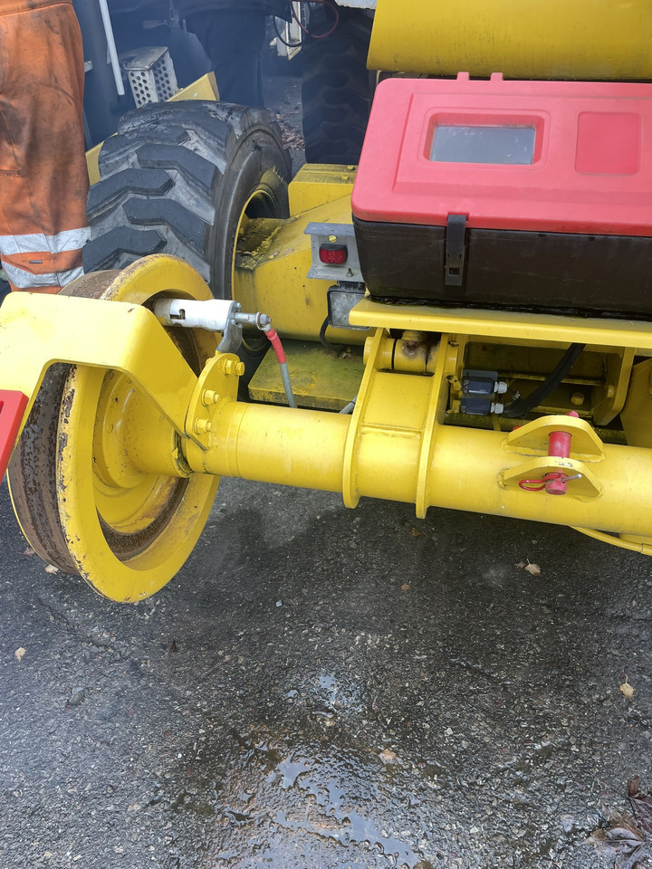 Neotec RRV Road-Rail Haulotte - Nacelle articulée: photos 5 Neotec RRV Road-Rail Haulotte - Nacelle articulée: photos 5