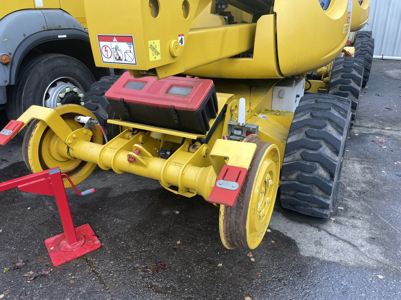 Neotec RRV Road-Rail Haulotte - Nacelle articulée: photos 2 Neotec RRV Road-Rail Haulotte - Nacelle articulée: photos 2