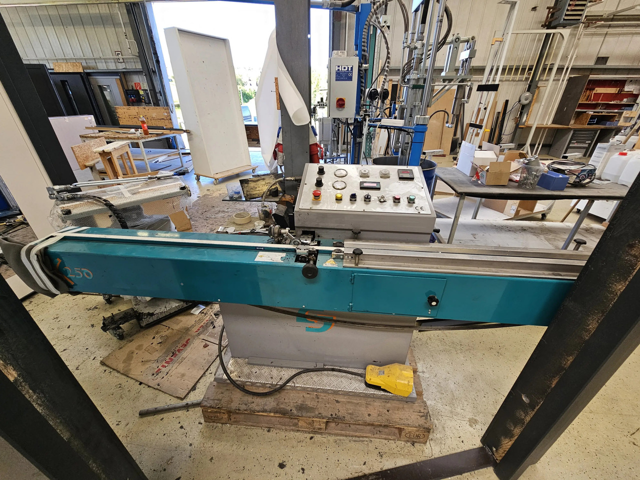 1 Stk. Butyl Extruder - Machine-outil: photos 1 1 Stk. Butyl Extruder - Machine-outil: photos 1