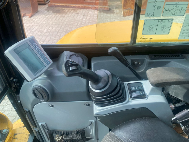 Caterpillar 305 E II AIRCO! - Mini pelle: photos 5 Caterpillar 305 E II AIRCO! - Mini pelle: photos 5