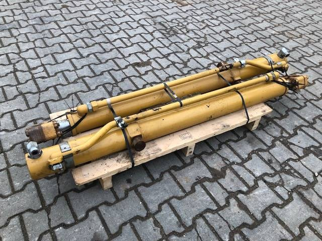 Caterpillar D6 R/T Lift Cilinder OEM 2274008/2274007 - Hydraulique: photos 4 Caterpillar D6 R/T Lift Cilinder OEM 2274008/2274007 - Hydraulique: photos 4