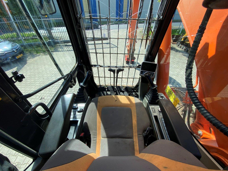 Doosan DX 255 LC NVT - Pelle sur chenille: photos 5 Doosan DX 255 LC NVT - Pelle sur chenille: photos 5