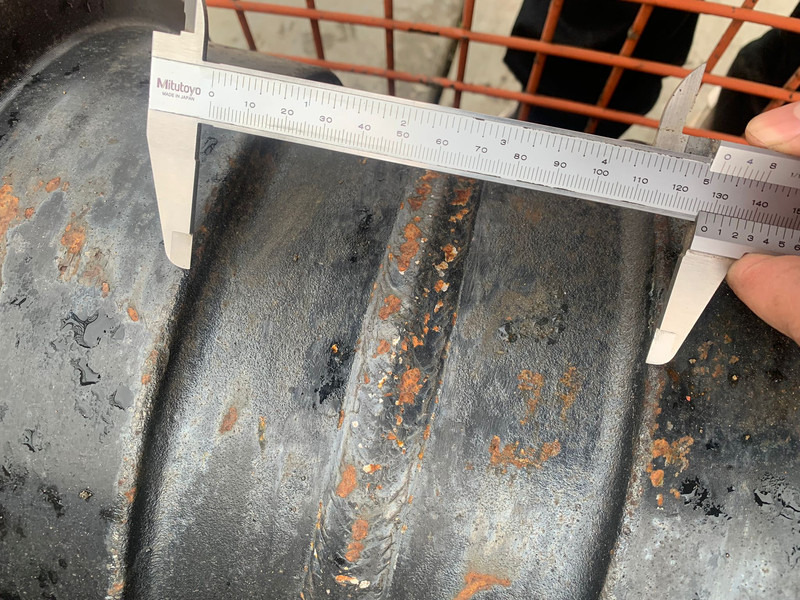 Hitachi Hitachi EX1200D5 bottom track roller SF - Frame/ Châssis: photos 5 Hitachi Hitachi EX1200D5 bottom track roller SF - Frame/ Châssis: photos 5