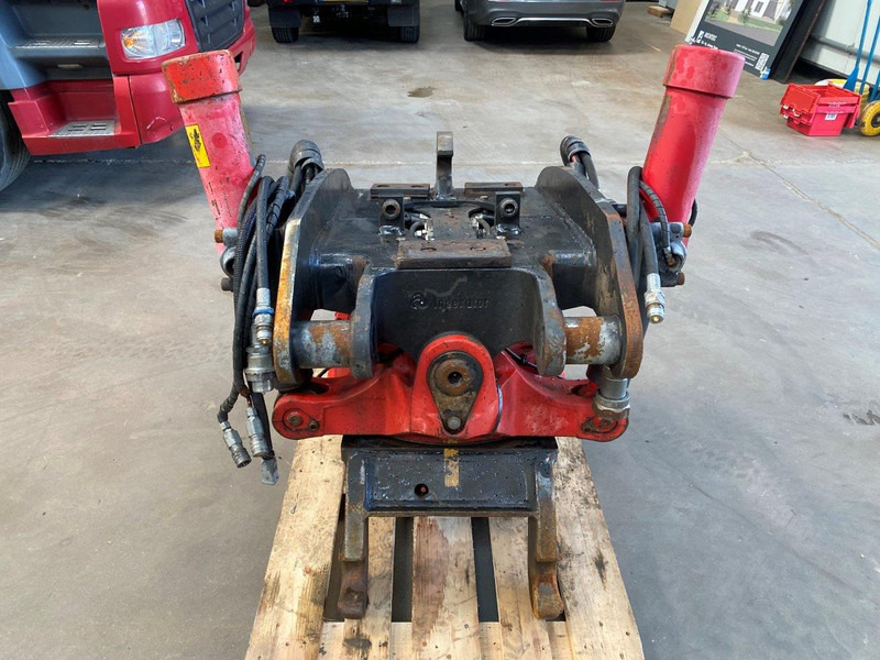 INDEXATOR RT80 - Attache rapide: photos 2 INDEXATOR RT80 - Attache rapide: photos 2