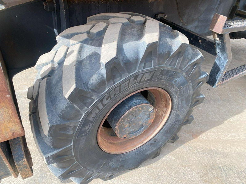 Pelle sur pneus JCB JS160W NVT: photos 20 Pelle sur pneus JCB JS160W NVT: photos 20