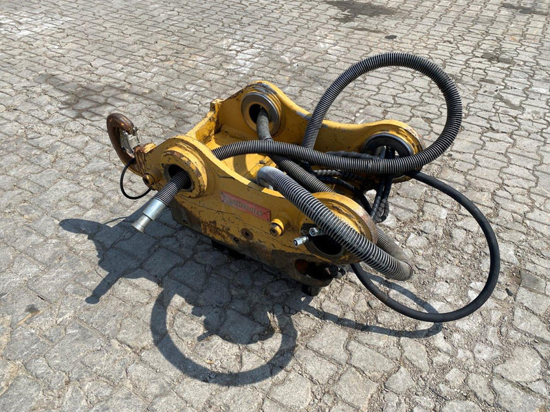 Oil Quick OQ 70 - Attache rapide: photos 2 Oil Quick OQ 70 - Attache rapide: photos 2