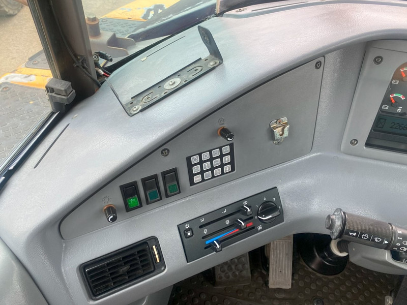 Tombereau Volvo A30D 6x6 dumper articulated hauler NVT: photos 6