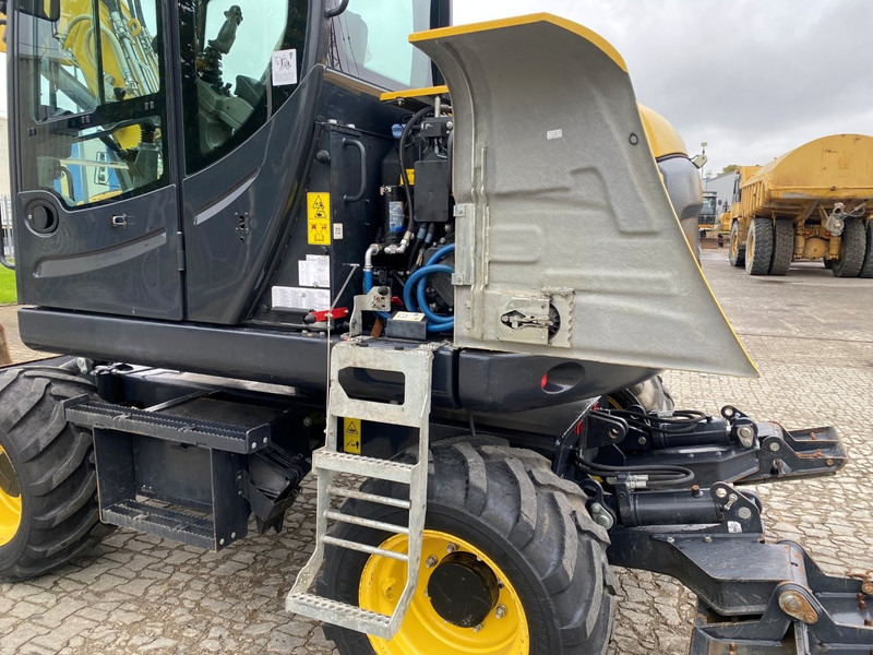 Pelle sur pneus Yanmar B95w NVT: photos 20 Pelle sur pneus Yanmar B95w NVT: photos 20