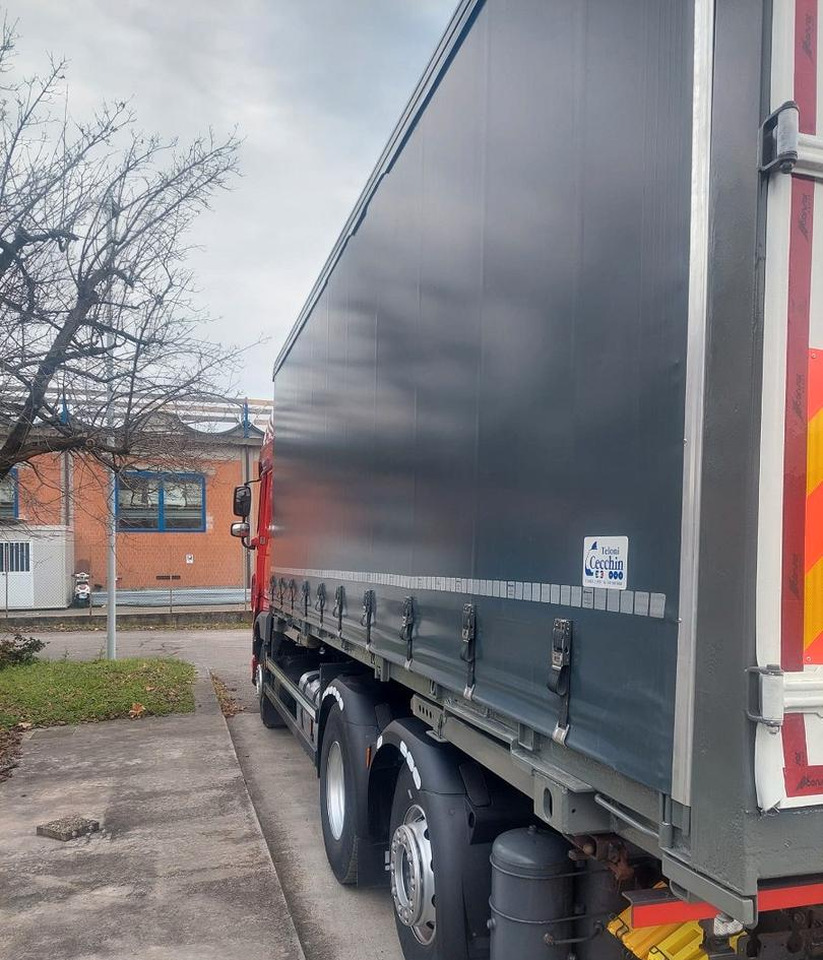 Daf xf 480 3 assi casse mobili INTARDER - Camion à rideaux coulissants: photos 4 Daf xf 480 3 assi casse mobili INTARDER - Camion à rideaux coulissants: photos 4