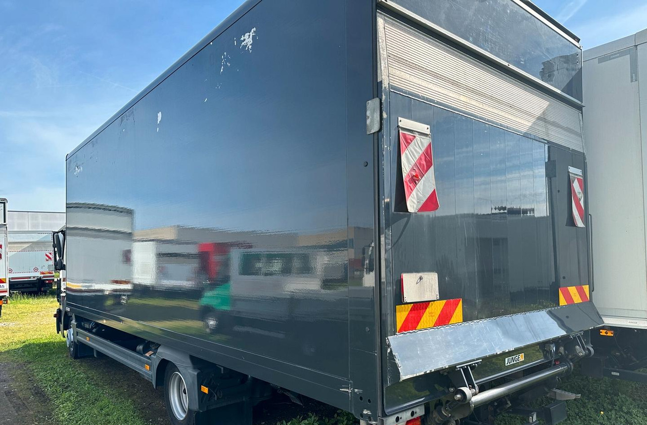 MERCEDES 818 FURGONE 7 MT E SPONDA EURO 6 - Camion fourgon: photos 3 MERCEDES 818 FURGONE 7 MT E SPONDA EURO 6 - Camion fourgon: photos 3