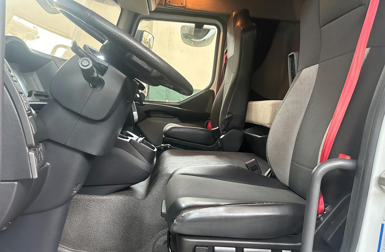 RENAULT MIDLIM D13.250 AUTOTELAIO CABINA LETTO EUR en leasing occasion RENAULT MIDLIM D13.250 AUTOTELAIO CABINA LETTO EUR: photos 6 RENAULT MIDLIM D13.250 AUTOTELAIO CABINA LETTO EUR en leasing occasion RENAULT MIDLIM D13.250 AUTOTELAIO CABINA LETTO EUR: photos 6