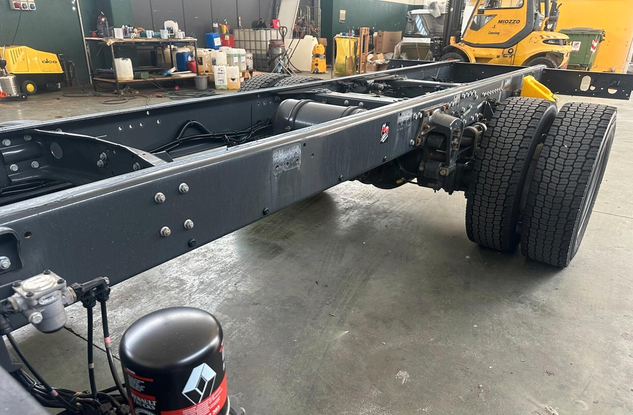 RENAULT MIDLIM D13.250 AUTOTELAIO CABINA LETTO EUR en leasing occasion RENAULT MIDLIM D13.250 AUTOTELAIO CABINA LETTO EUR: photos 12 RENAULT MIDLIM D13.250 AUTOTELAIO CABINA LETTO EUR en leasing occasion RENAULT MIDLIM D13.250 AUTOTELAIO CABINA LETTO EUR: photos 12