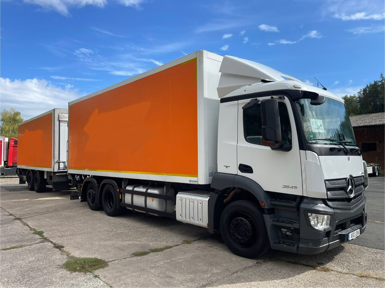 Mercedes-Benz Antos 2543 6x2 Kühlkoffer/CARRIER/NLA/LBW/AC/EU6 - Camion frigorifique: photos 1 Mercedes-Benz Antos 2543 6x2 Kühlkoffer/CARRIER/NLA/LBW/AC/EU6 - Camion frigorifique: photos 1