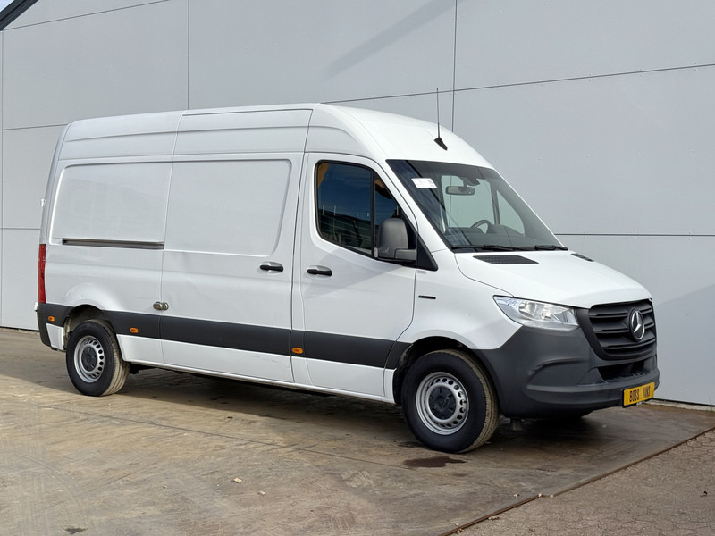 Mercedes-Benz eSprinter 312 L2H2 100% Elektrisch 55kWh 168km WLTP 80kw Snelladen Climate Control Camera Stoelverwarming - Fourgon utilitaire, Utilitaire électrique: photos 4 Mercedes-Benz eSprinter 312 L2H2 100% Elektrisch 55kWh 168km WLTP 80kw Snelladen Climate Control Camera Stoelverwarming - Fourgon utilitaire, Utilitaire électrique: photos 4