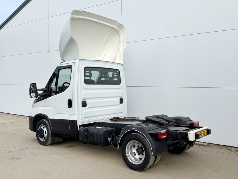 Iveco Daily 40C16 Automaat BE-Trekker BE Trekker BE Combi B-E Dubbellucht Airco Cruise - Tracteur routier: photos 2 Iveco Daily 40C16 Automaat BE-Trekker BE Trekker BE Combi B-E Dubbellucht Airco Cruise - Tracteur routier: photos 2