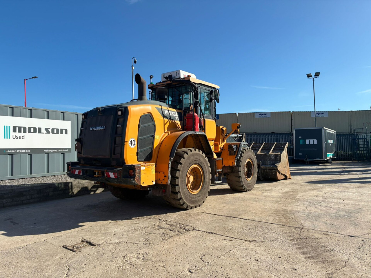 Hyundai HL955AXT - Chargeuse sur pneus: photos 5 Hyundai HL955AXT - Chargeuse sur pneus: photos 5