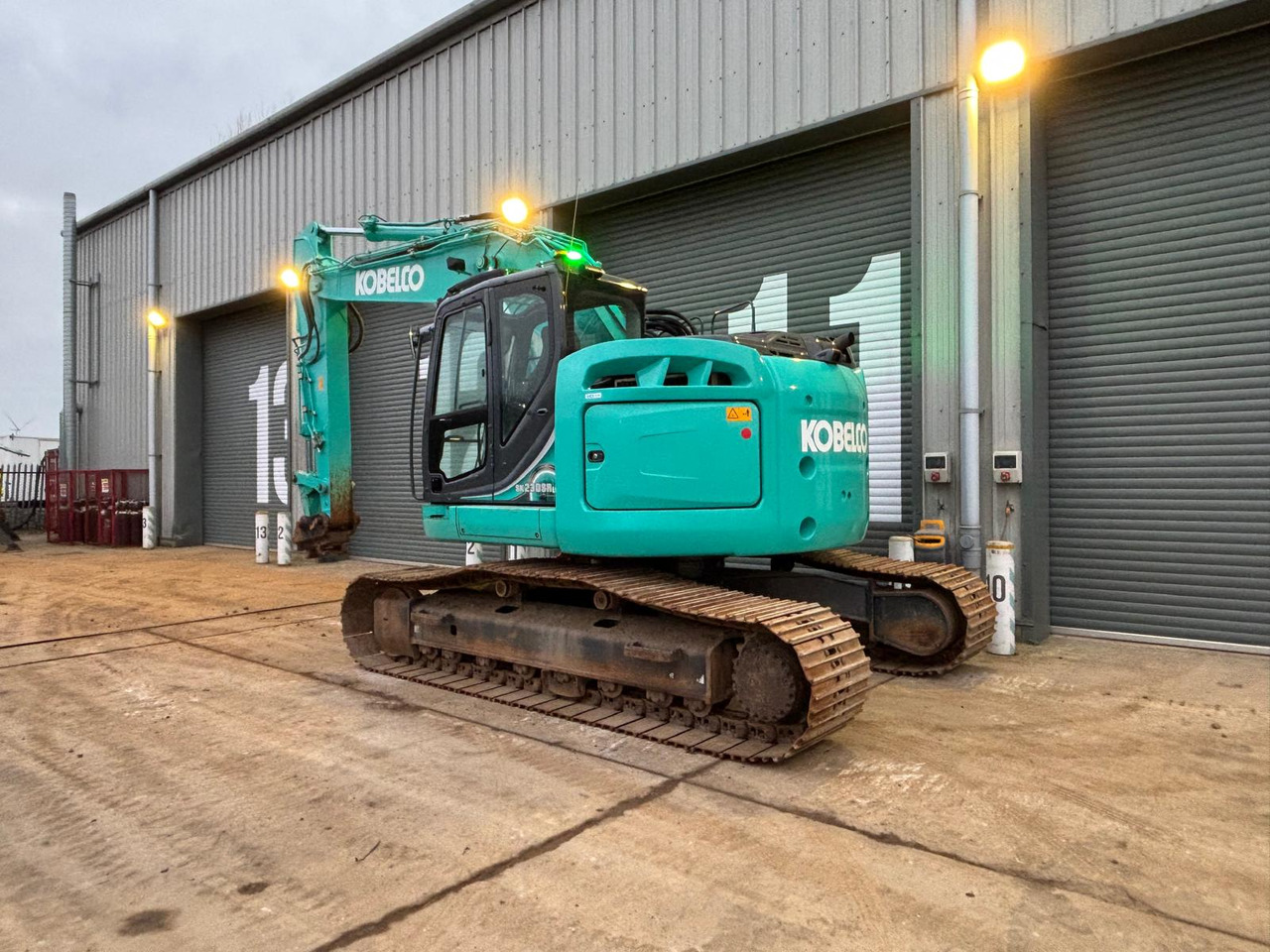 Kobelco SK230SRLC-5E - Pelle sur chenille: photos 3 Kobelco SK230SRLC-5E - Pelle sur chenille: photos 3