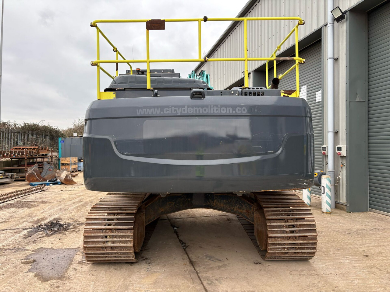 Kobelco SK300LC-10E - Pelle sur chenille: photos 4 Kobelco SK300LC-10E - Pelle sur chenille: photos 4