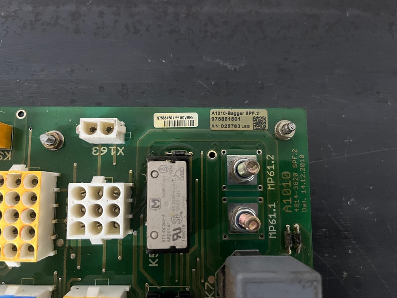 Liebherr 975881501 fuse block / E-board - Système électrique: photos 2 Liebherr 975881501 fuse block / E-board - Système électrique: photos 2