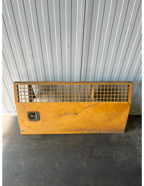 Liebherr A904 Li/A904C Li/R904/R904C - Pare-chocs: photos 1 Liebherr A904 Li/A904C Li/R904/R904C - Pare-chocs: photos 1